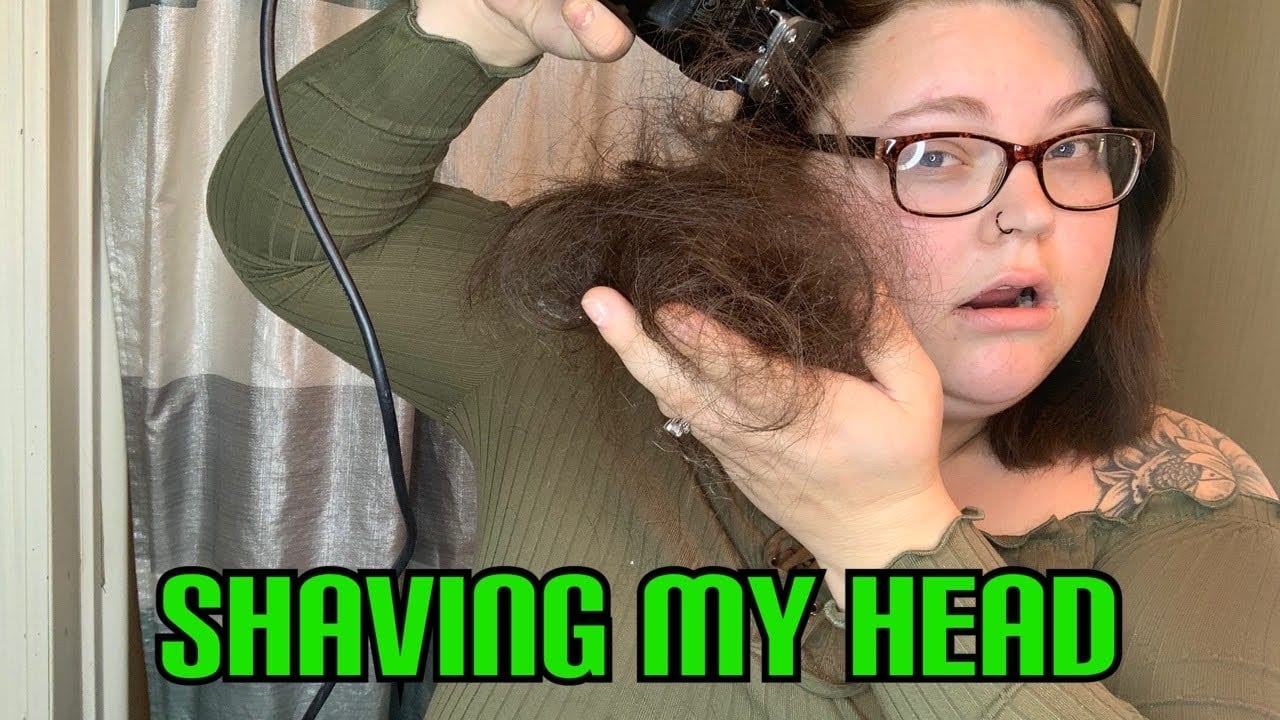 I SHAVED MY HAIR! (vlogmas day 3)