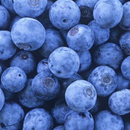 10 Foods to Keep by Your Desk to Boost Your Brainpower