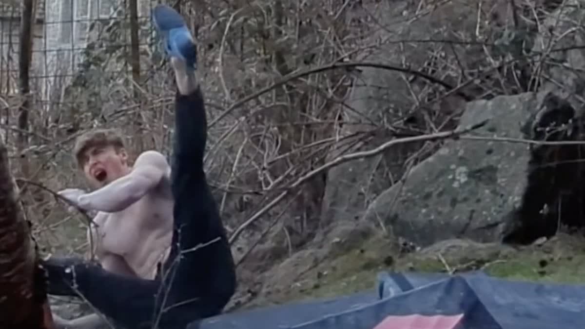 Weekend Whipper: Bouldering Above a Thorn Bush Is a Bad Idea