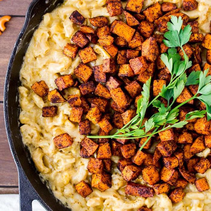 Chili-Roasted Sweet Potato Mac and Cheese - Delicious Little Bites