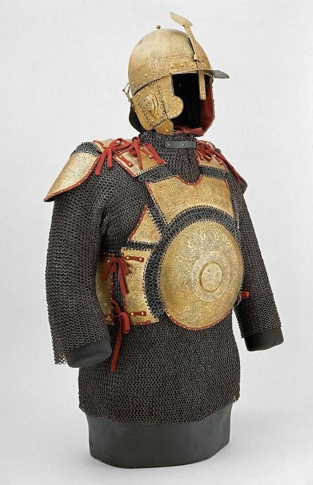 Egyptian Mamluk armor dating to the 1500s. From the collection of ...