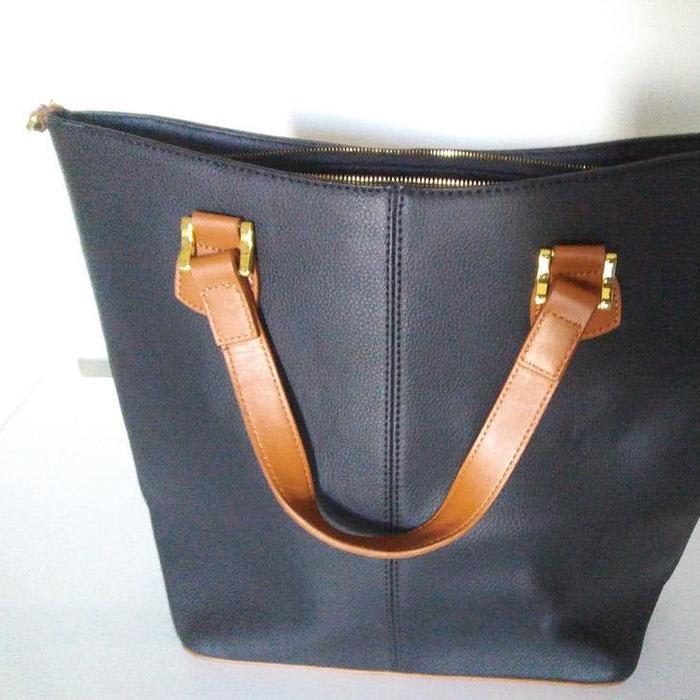 Joy Mangano & Iman Genuine Leather Hollywood Glamour Black Handbag