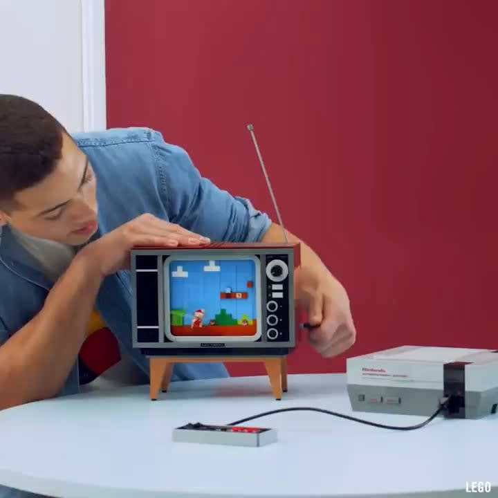 LEGO and Nintendo have teamed up to design a console that is made entirely of LEGO bricks and that allows you to play the original Super Mario.