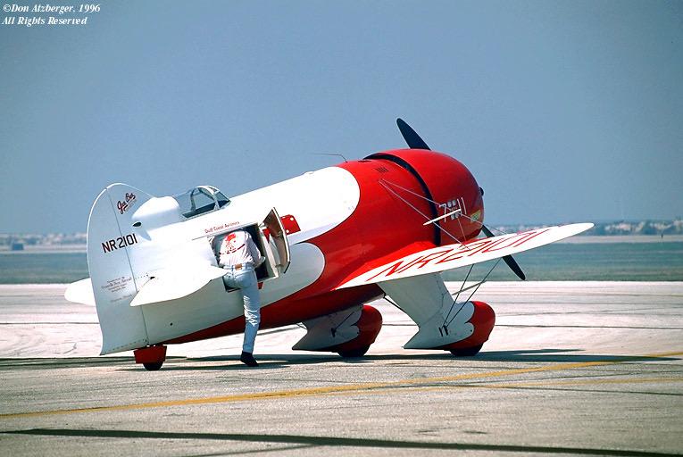 Gee bee model R funny looking to say the least