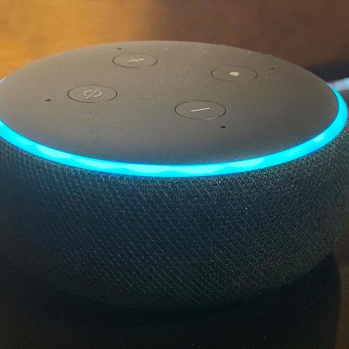 Alexa can now check your email