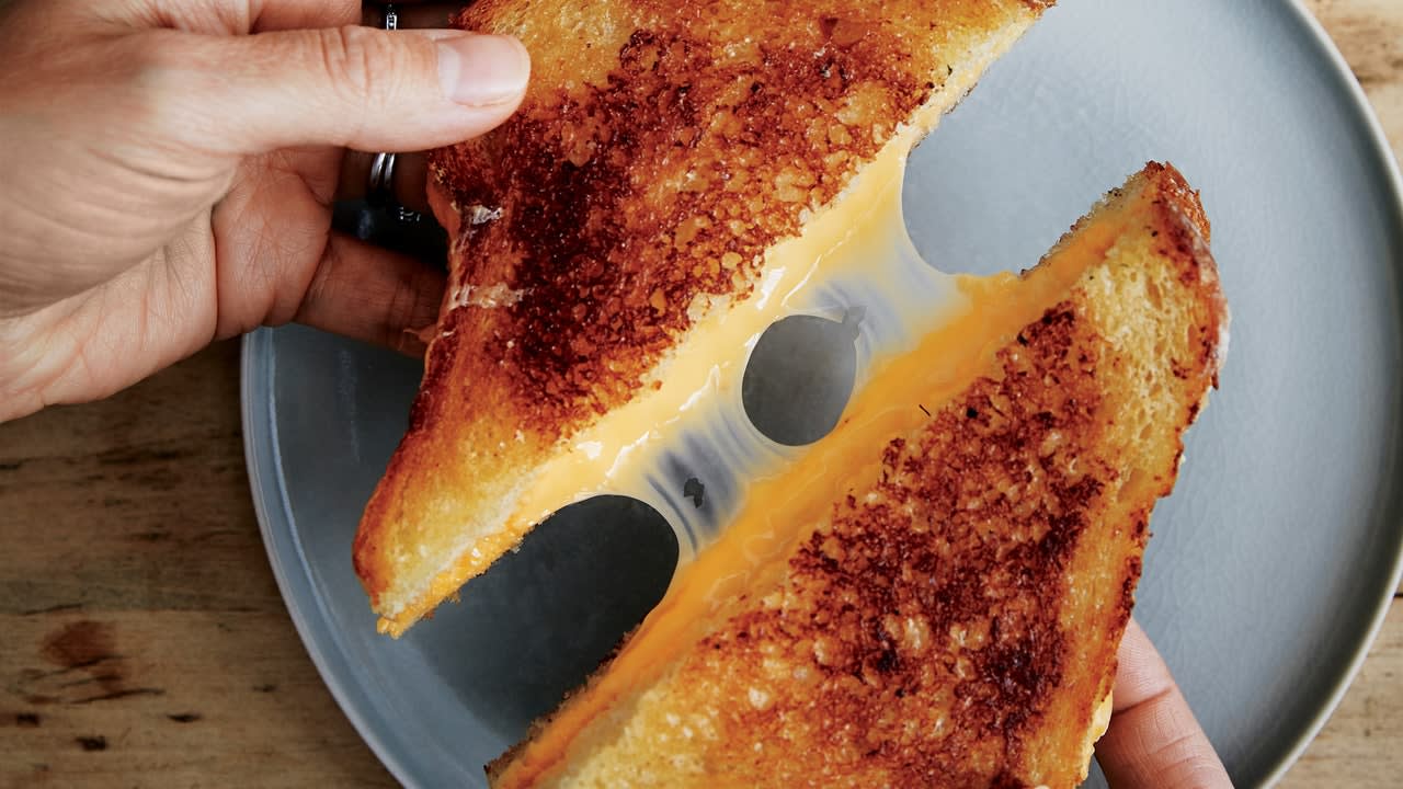 The Secret to the Crispiest Grilled Cheese Ever