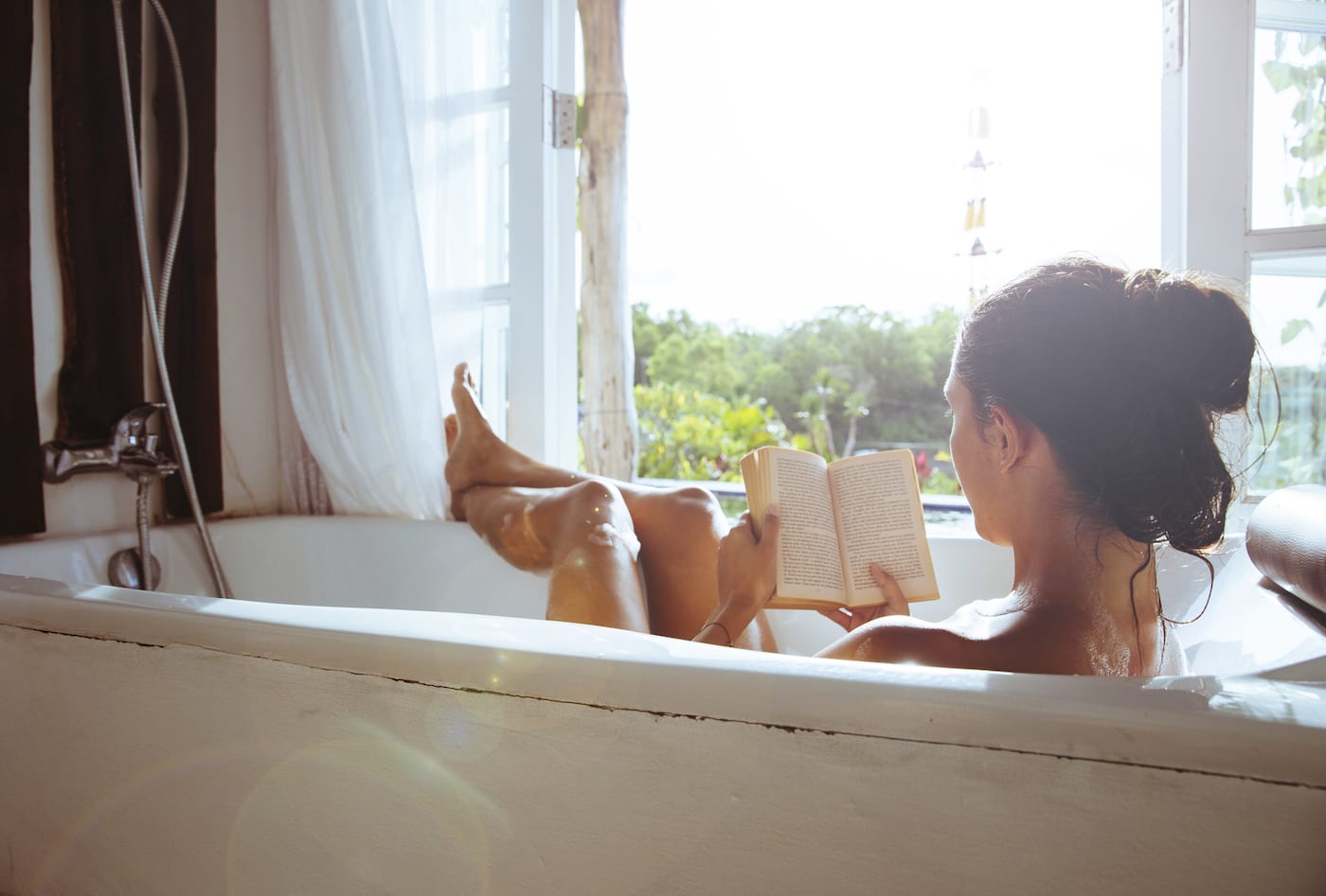 14 surprising things to put in your bath bath for softer skin and aromatherpy