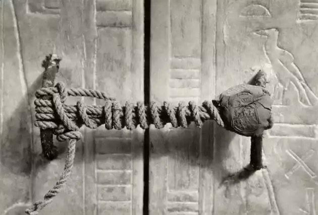 The unbroken seal on Tutankhamun's tomb, untouched for 3,245 years. (1922)