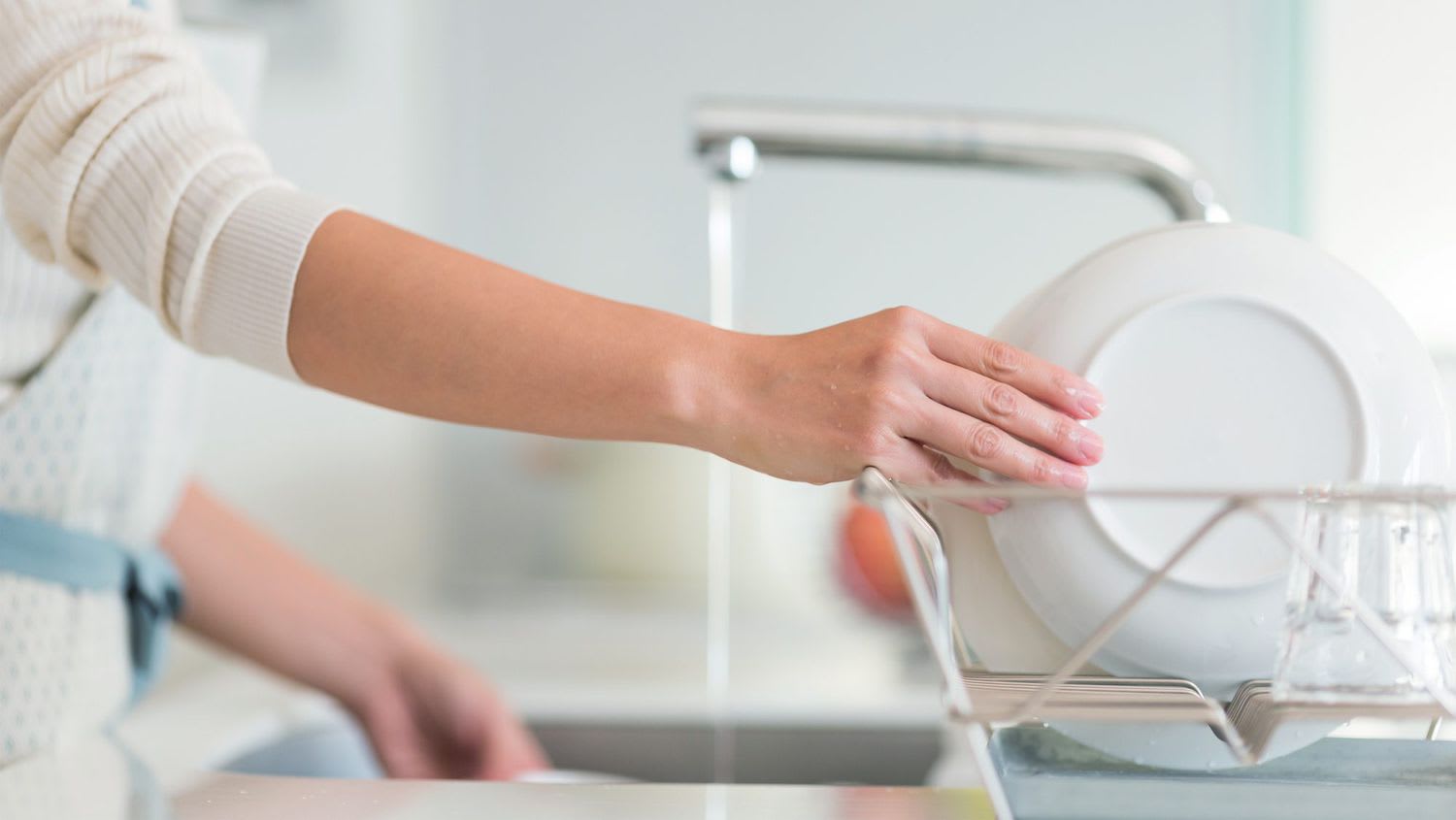 The Best Way to Dry Dishes—and Most Sanitary Method!
