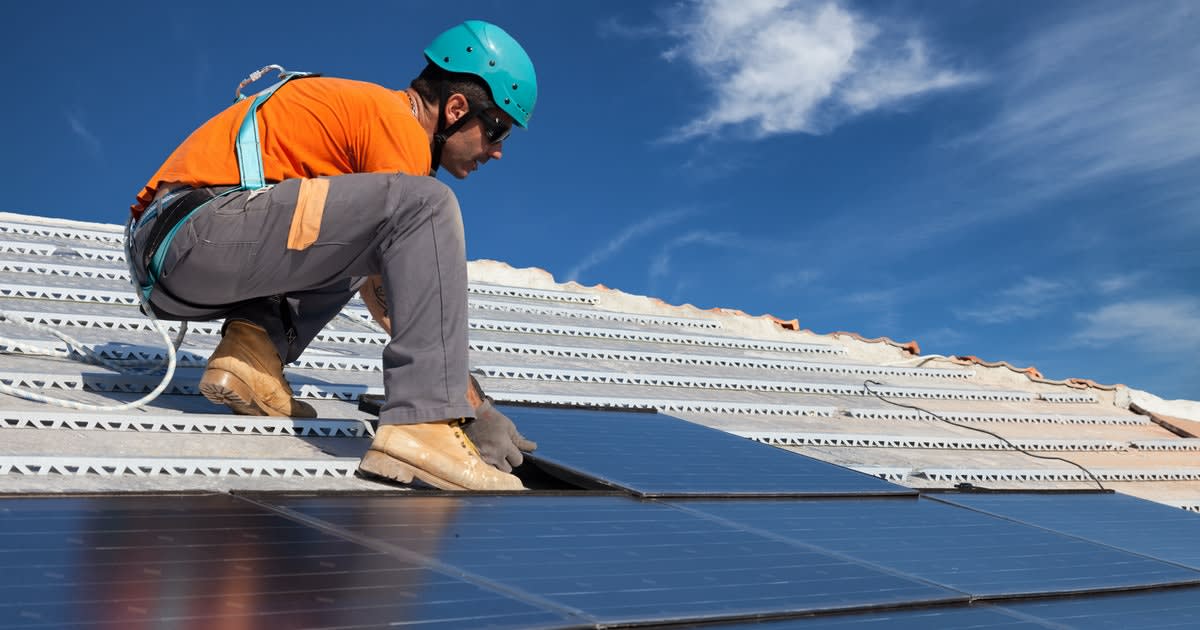 New report shows solar jobs outpacing coal everywhere, especially the South
