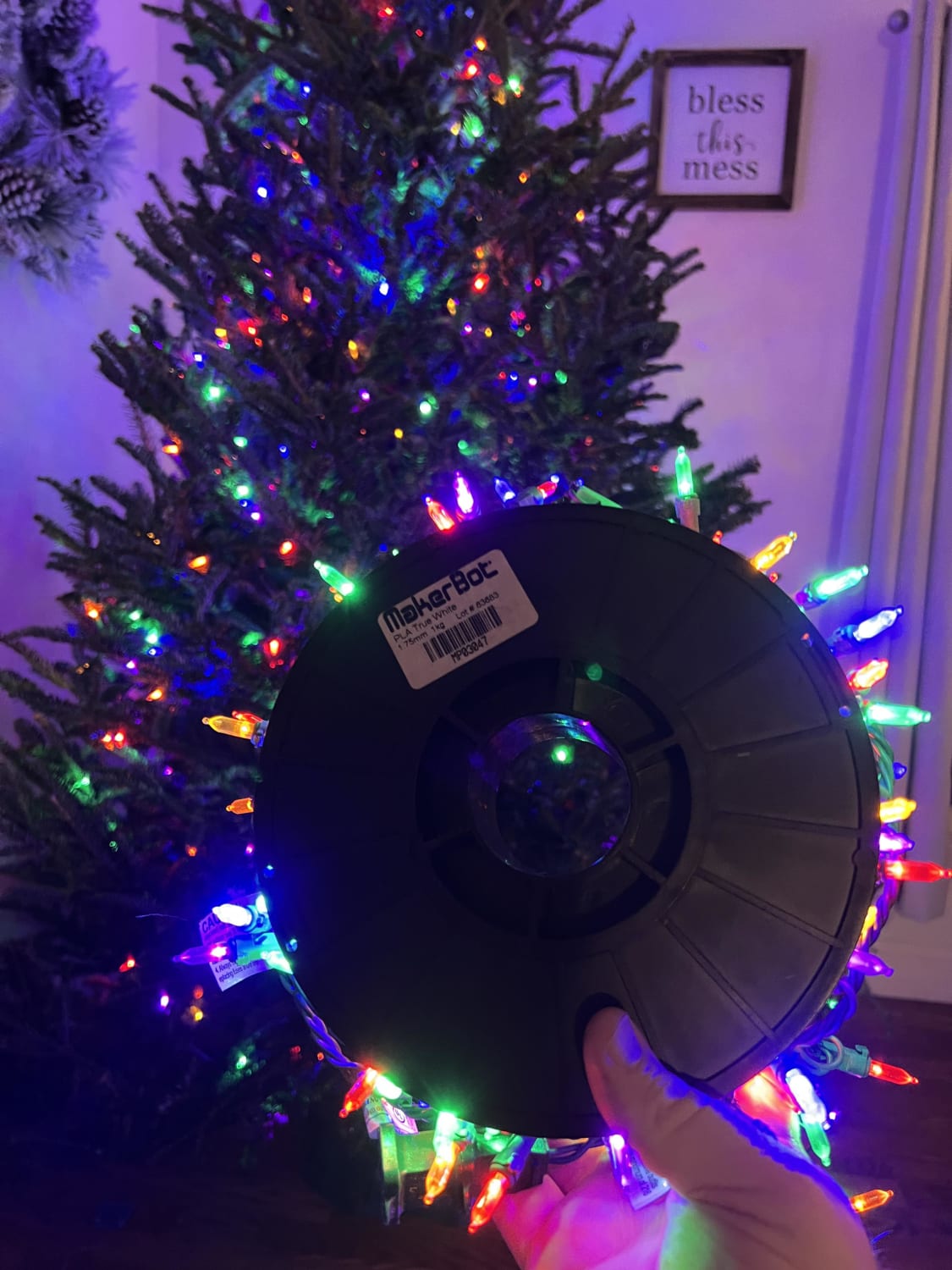 Have a million spools laying around? They make great Christmas light holders.