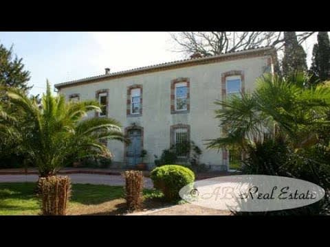 1773 #Carcassonne area: Lovely property bordering a canal for sale