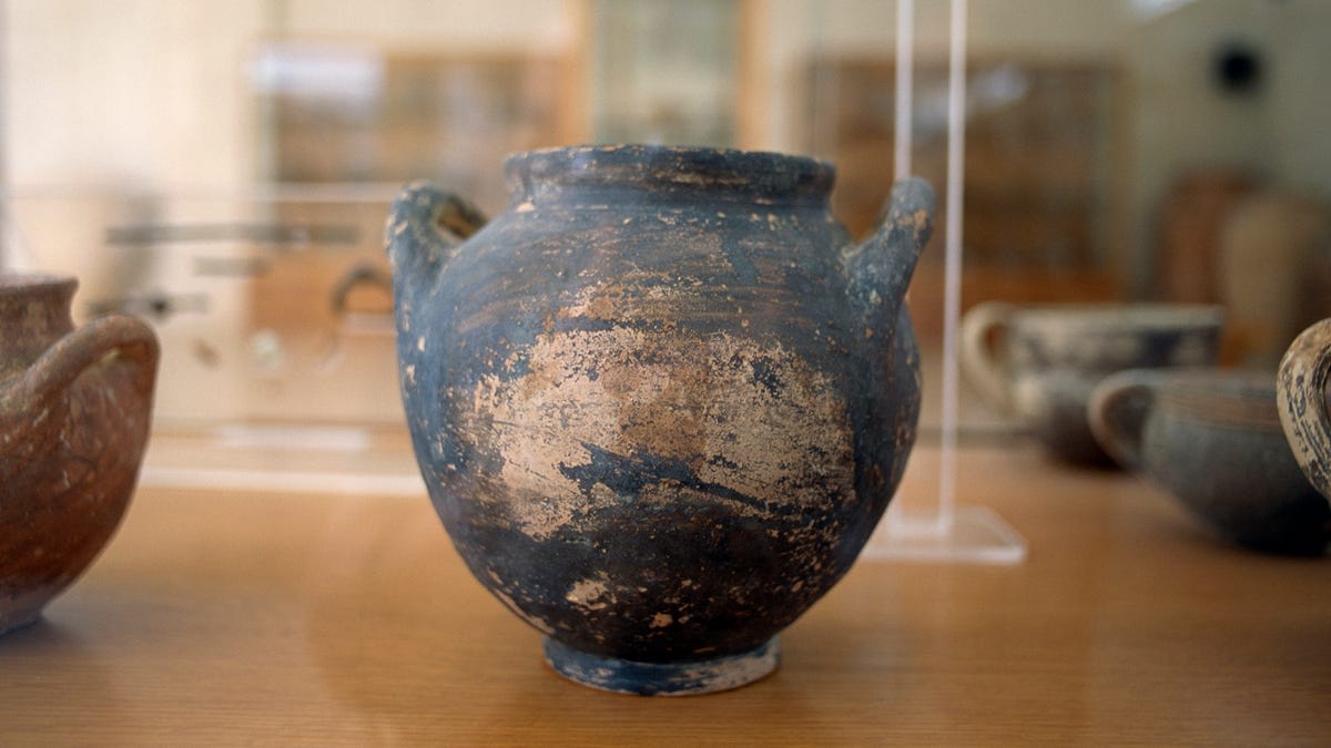 Metropolitan Museum Acquires Another Vase