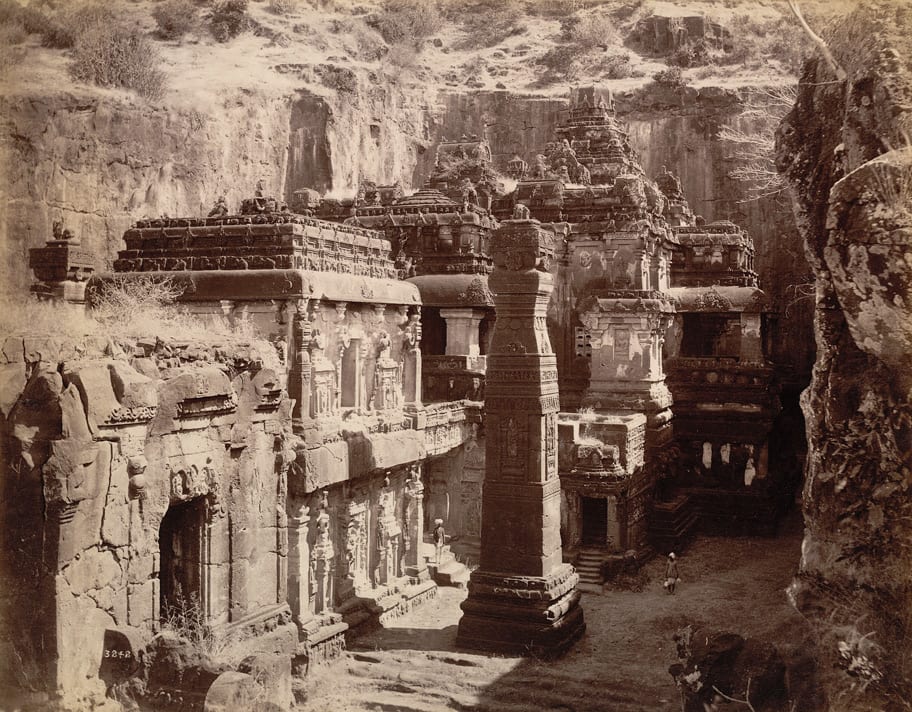 Photo of the Kailasanatha Temple at Ellora taken by Deen Dayal in 1895. The spectacular site of Ellora, in Maharashtra, is famous for its series of Buddhist, Hindu & Jain cave temples excavated into the rocky façade of a cliff of basalt. ⁣ 📷 British Library Photo 430/35(2) ⁣