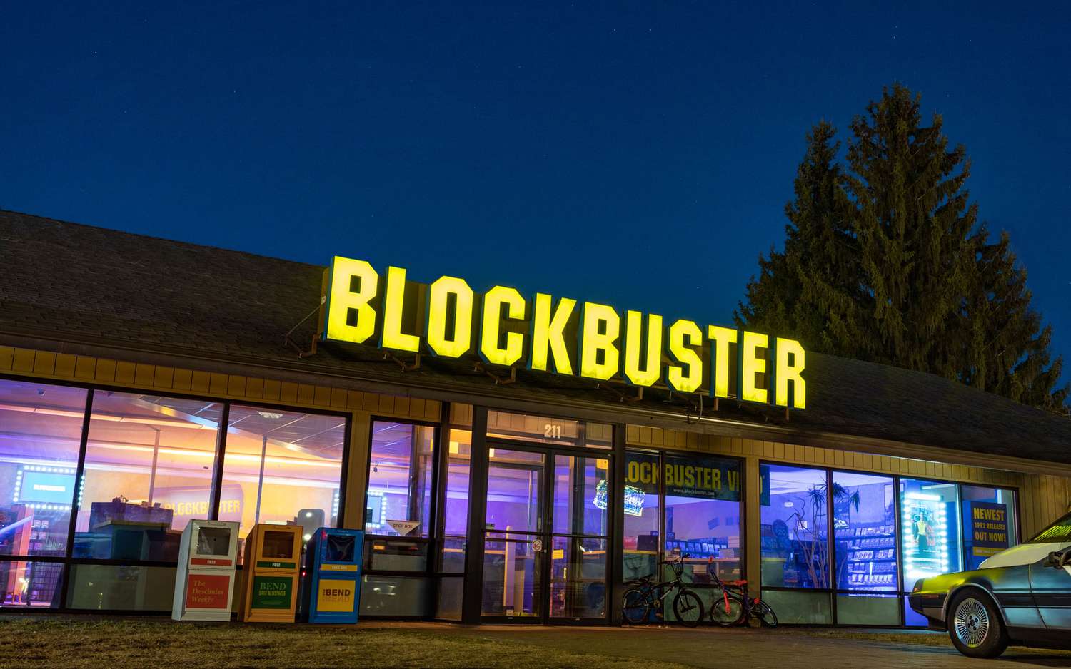The Very Last Blockbuster Store Is Now an Airbnb Full of Movies - and You Can Rent it For $4