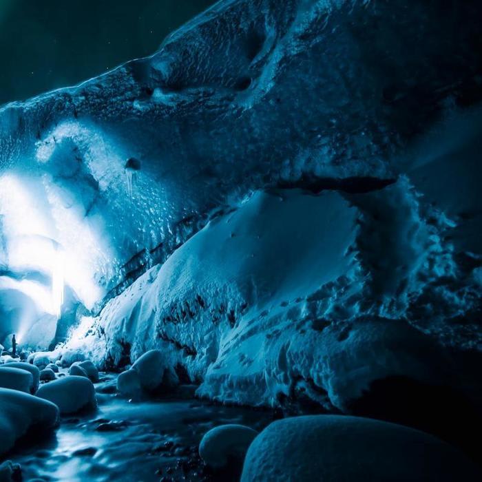 For The First Time, Scientists Have Captured 'Alien Ice' Crystallising on Earth