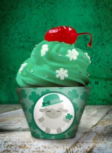 St. Patrick's Day Free Printable Shamrock Cupcake Liners