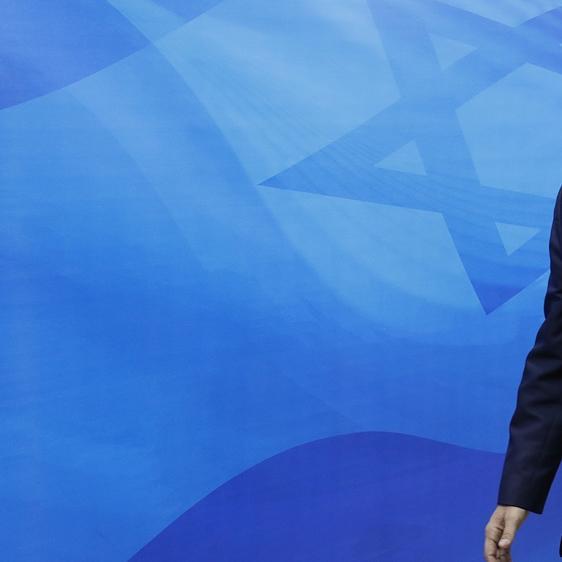 Key Israel minister slams Netanyahu, but won't quit government