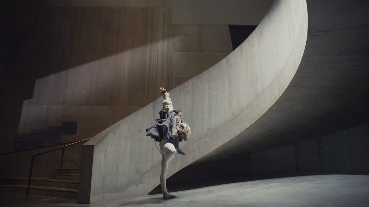 'I think I'm in a new body now.' If you have a moment this weekend we encourage a watch of this truly captivating performance with words by Madeline Squire, filmed inside Tate Modern as part of @ScottishBallet's Safe to Be Me Festival: ️