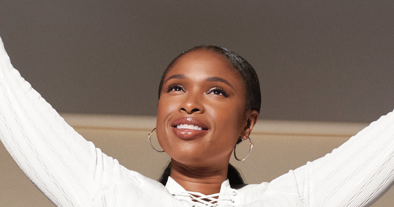 Jennifer Hudson's Go-To Sunscreen Will Make You Want To Use SPF