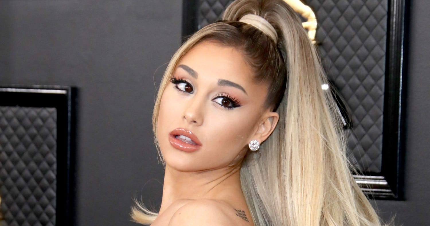 Ariana Grande Debuted A Brand-New Butterfly Tattoo At The Grammys