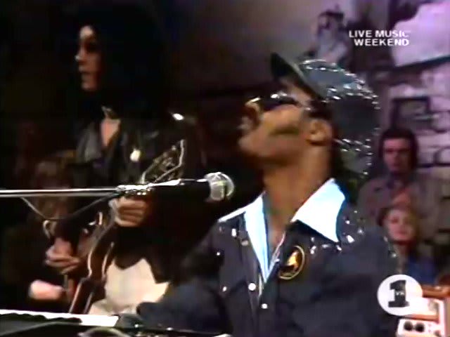 Happy birthday to Stevie Wonder, born on this day in 1950 in Saginaw, Michigan. Here he is performing “Superstition” in 1973.