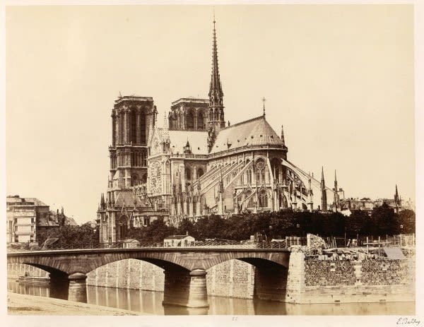 A sobering history of the Notre Dame cathedral (19 photos)
