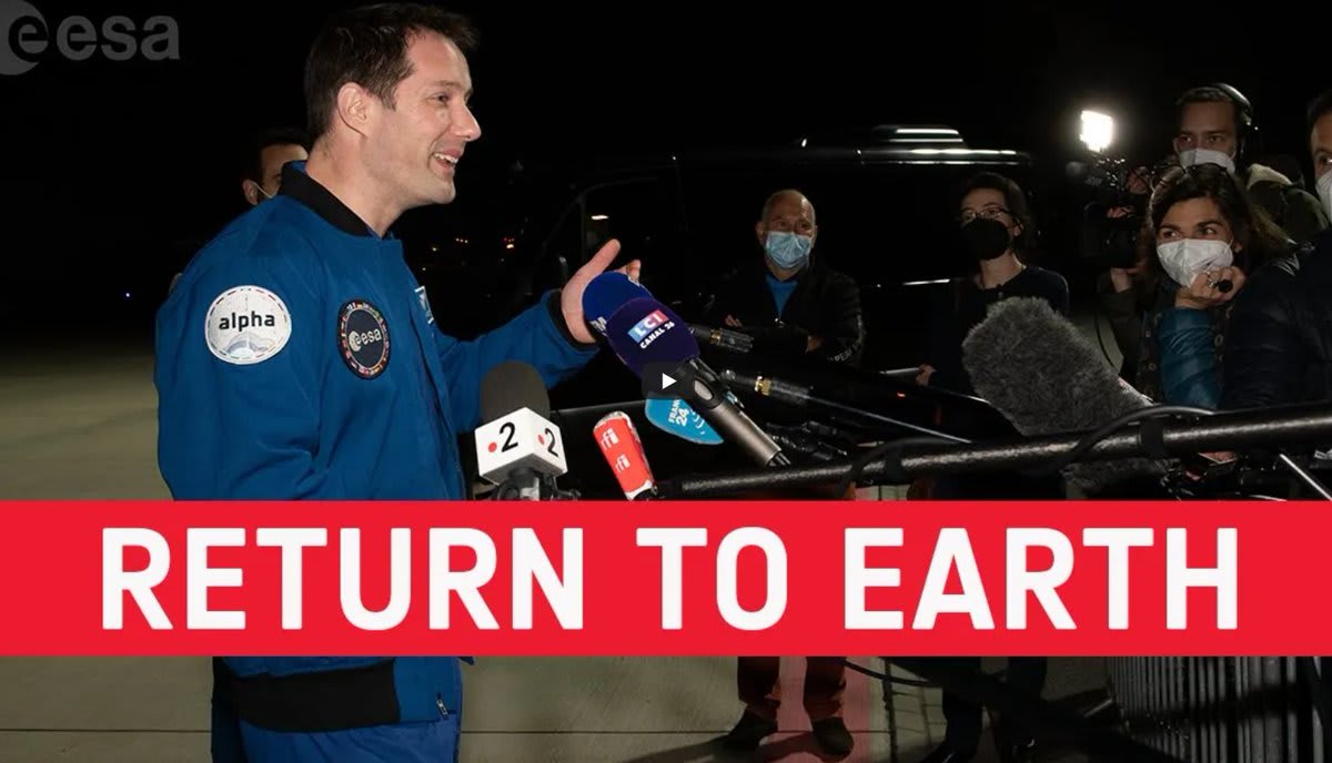 ESA astronaut @Thom_astro gives a brief interview in Cologne, Germany, less than 48 hours after leaving the @Space_Station! MissionAlpha [ See also in French for @ESA_fr