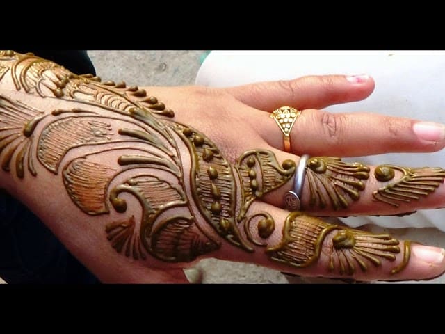 simple mehndi designs for left hand palm /back hand mehndi