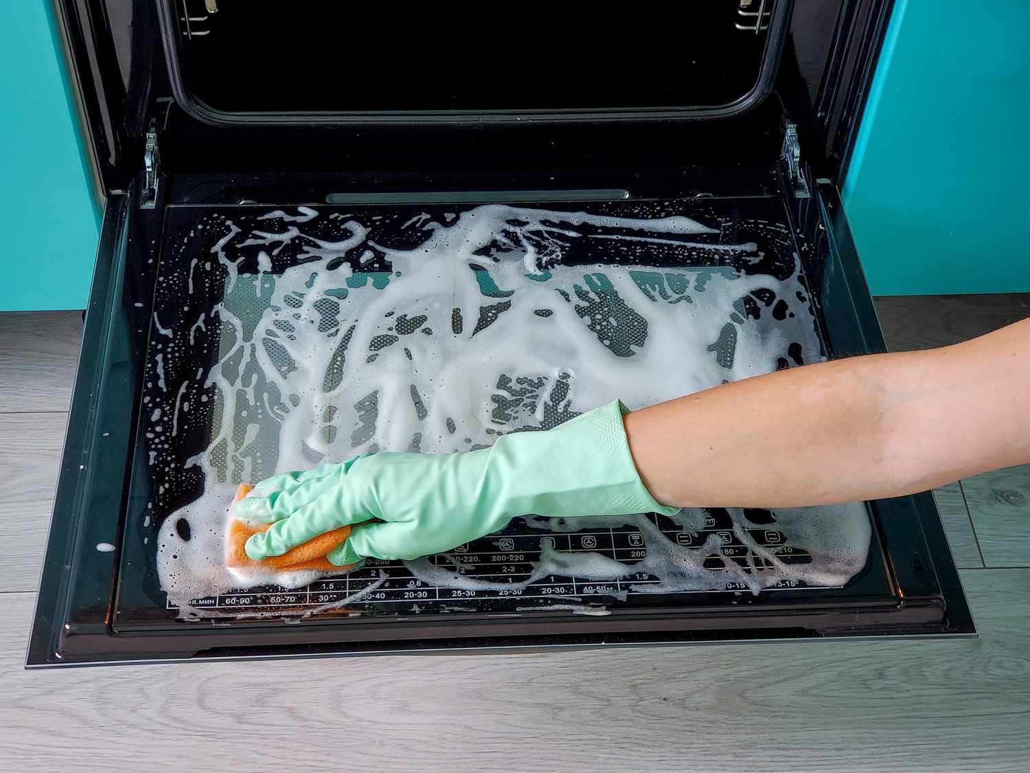 How to Clean a Glass Oven Door When It Gets Really Gross