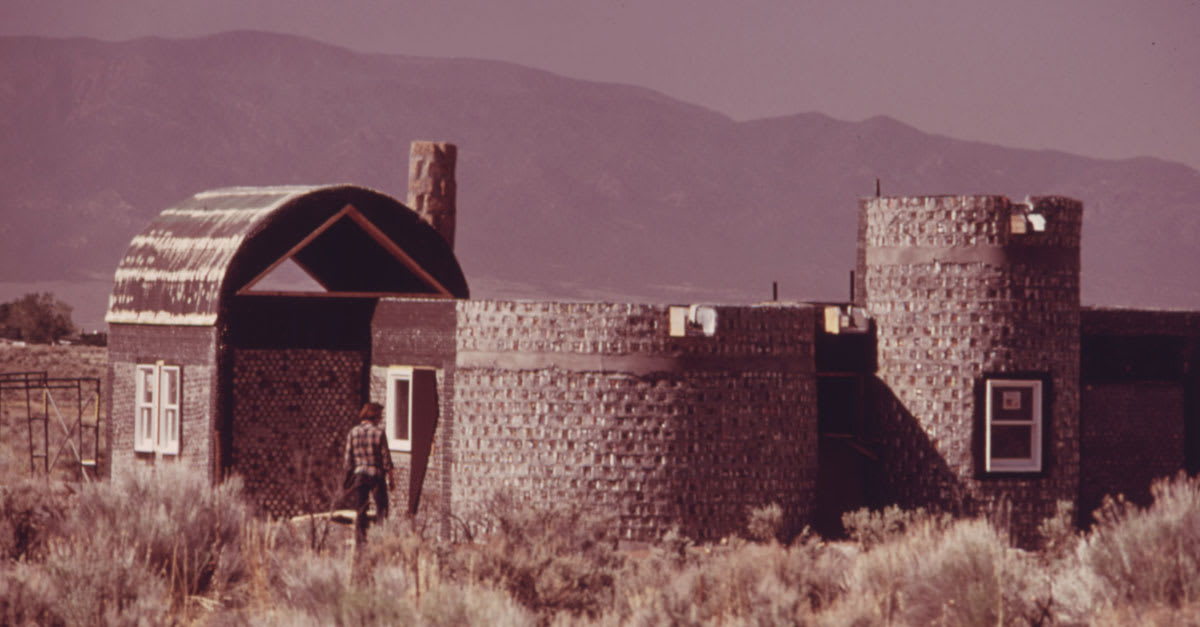 In the 1970s, a Maverick Architect Turned Beer Cans Into Homes in the New Mexico Desert