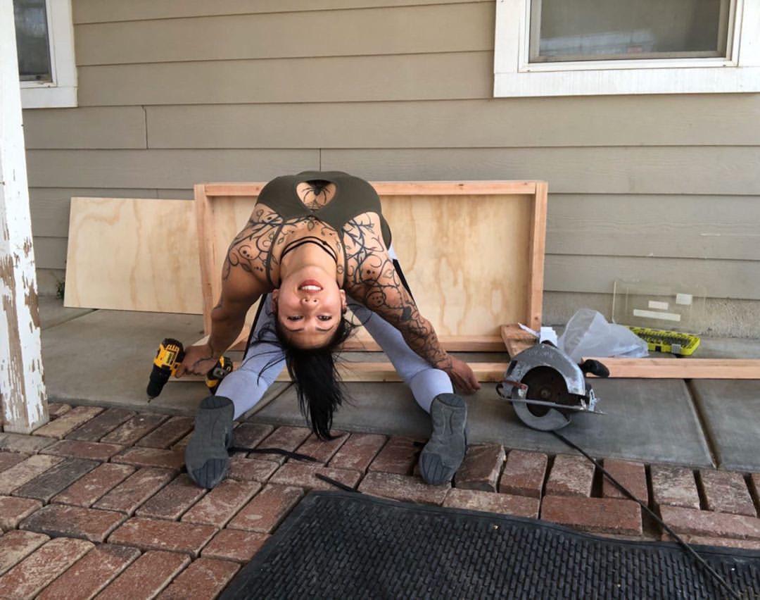 I posted a front bend yesterday that got so much great feedback, it made my heart melt. So here’s me doing it in the opposite direction! I’m just a bendy girl aspiring to be a mechanic with a huge love for woodworking lol