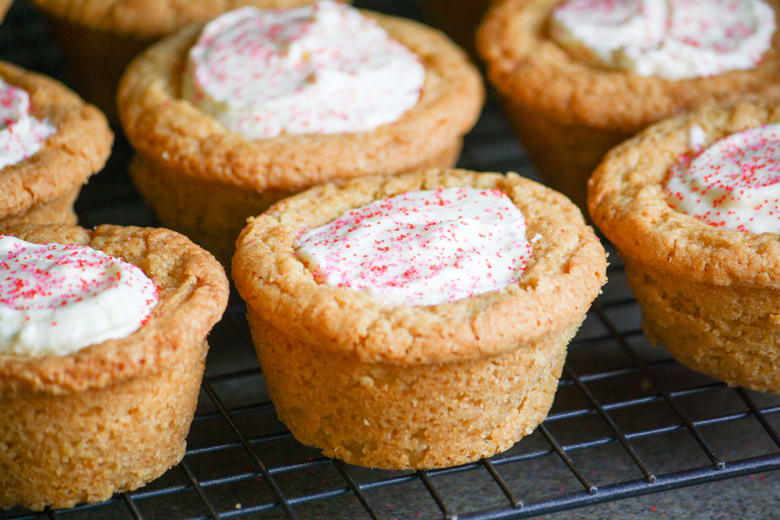 Raspberry Cheesecake Cookie Cups