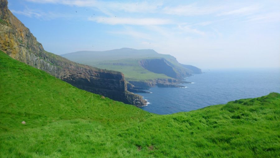 Best hikes in Faroe Islands - Ginger Around The Globe