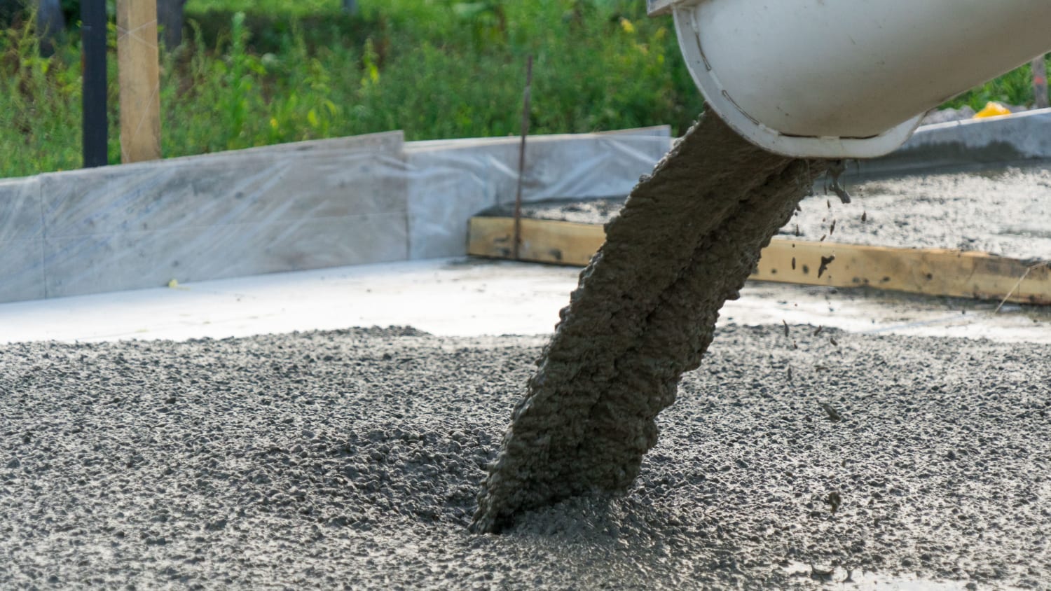 What's the Difference Between Cement and Concrete?