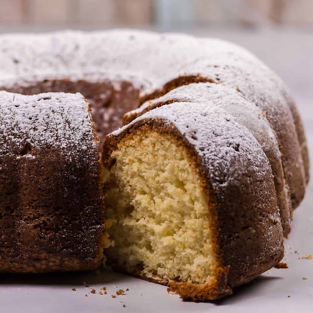 Bundt Cake Recipe - Light & Easy
