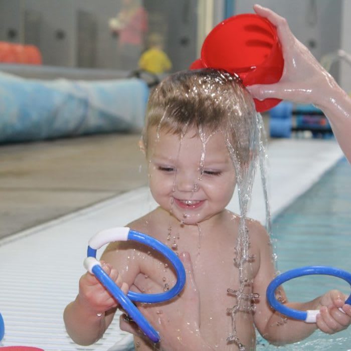 7 Reasons Your Child Should Learn to Swim