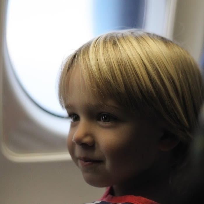 4 Life Hacks for Parents Flying with Kids