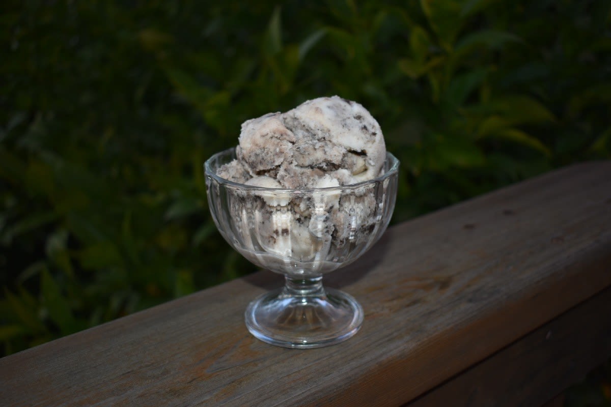 Cookies and Cream Ice Cream ~ Simply Inspired Meals