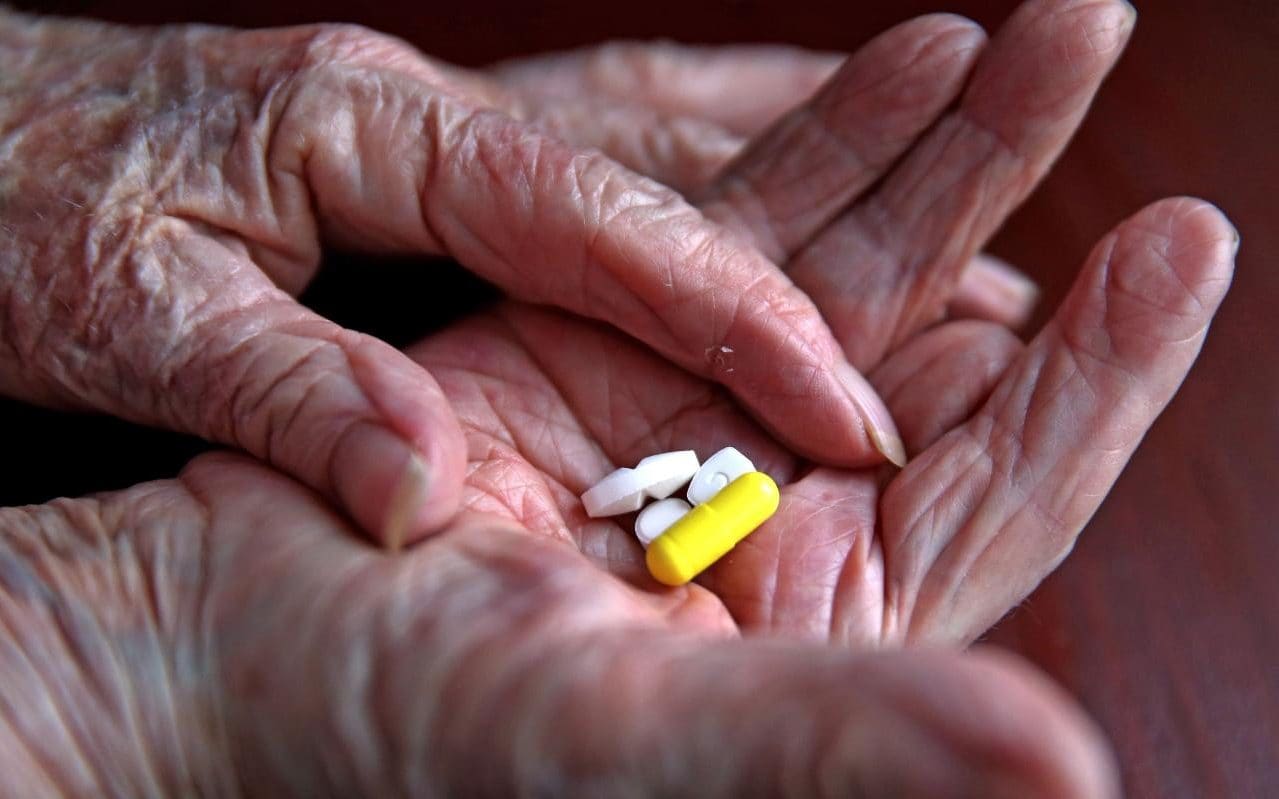 Stopping statins treatment in old age increases heart attack risk by nearly half, major study warns