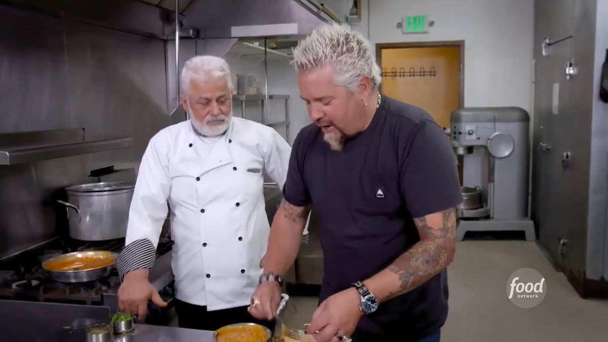 “I’m having anxiety right now about how to shovel it in fast enough, but not look like the first time a dog’s seen a bowl of food.” – @GuyFieri on the Chicken Tikka Masala from Tandoori Oven! Watch DDD, Fridays at 9|8c + subscribe to