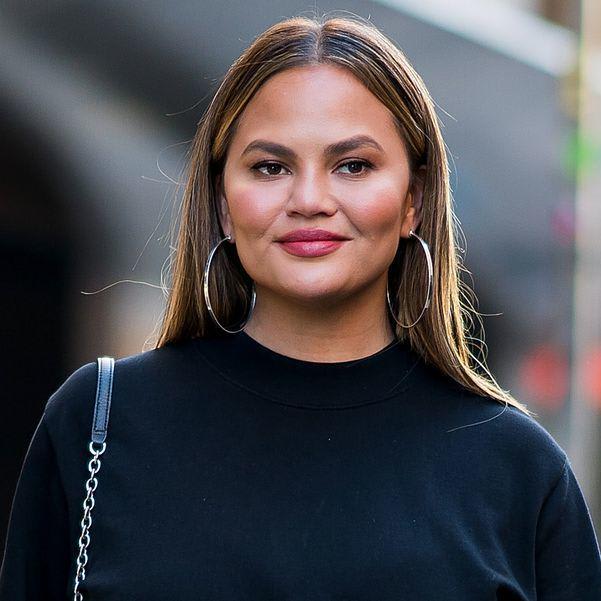 Chrissy Teigen Just Absolutely Destroyed Someone Who Tried to Shame Her for Not Breastfeeding