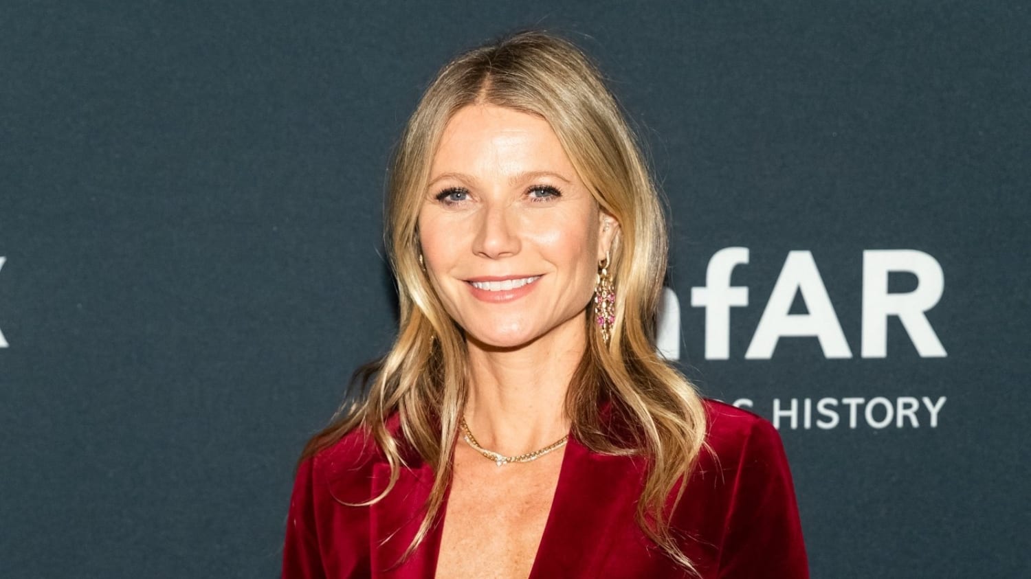 Gwyneth Paltrow Cochaired a Black-Tie Poker Party for amfAR at the Getty Mansion in San Francisco