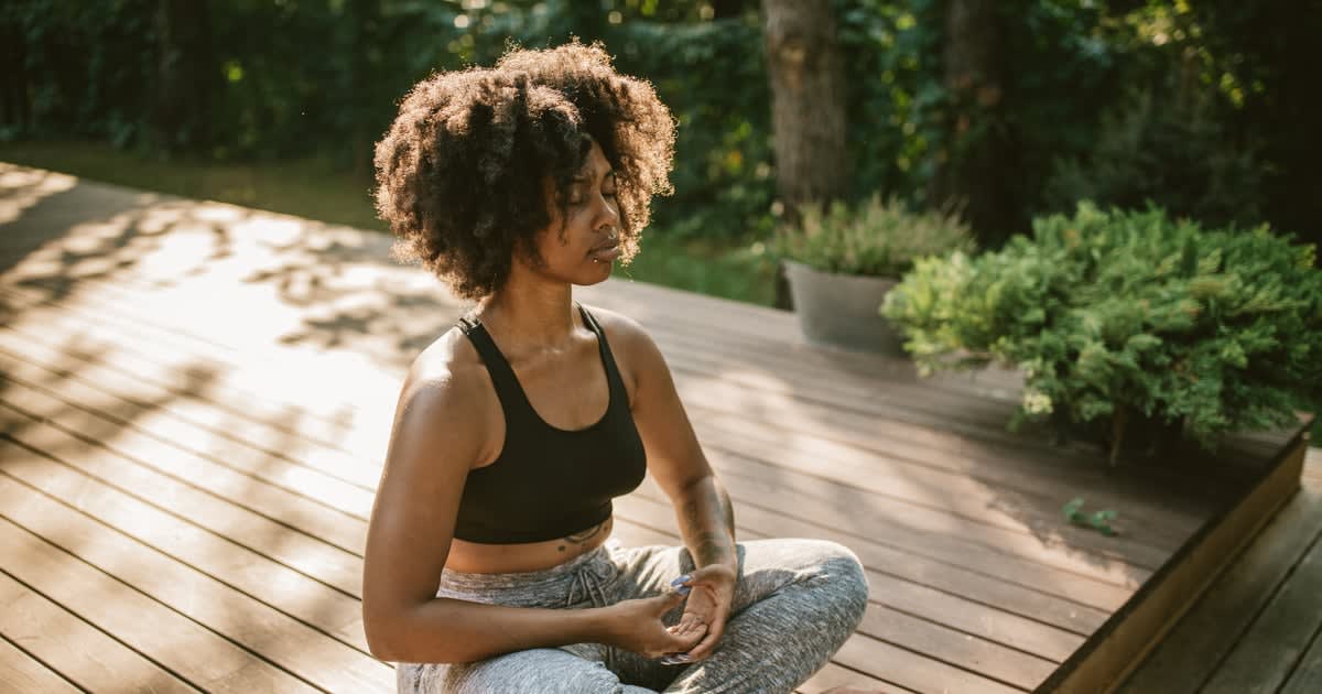 Close Your Eyes and Sink Into These Guided Meditations to Ease Your Anxiety