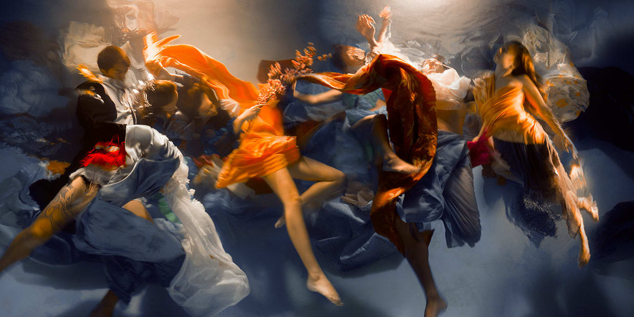 Le fotografie subacquee che sembrano quadri di Christy Lee Rogers