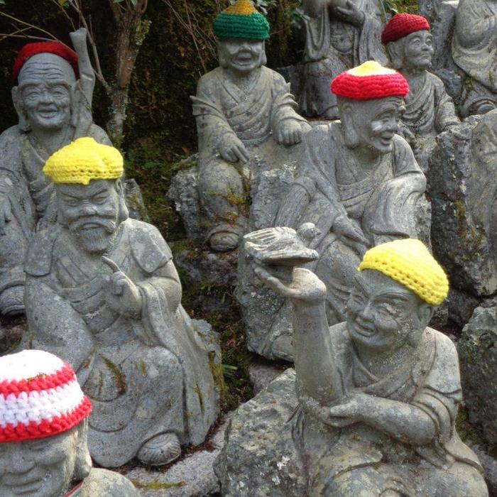 JAPAN: Hippie Buddha Monks - Miyajima