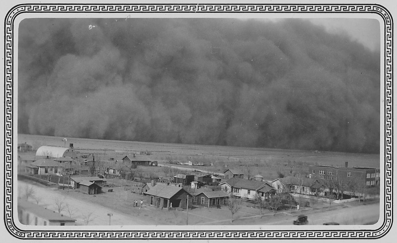 Dust Storm in Rolla, Kansas in 05/06/35 during the Dust Bowl. Picture taken from water tower one hundred feet high (1935)