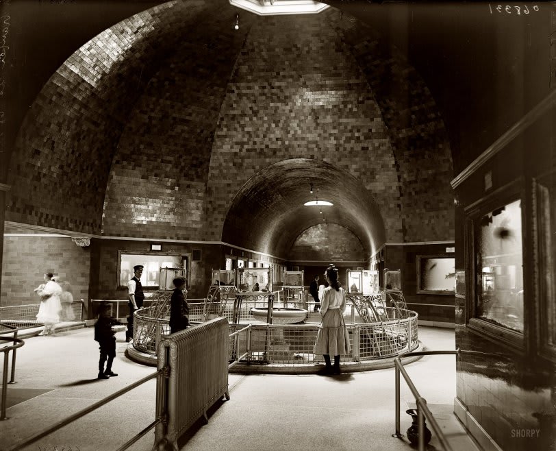 Interior of the Belle Isle Aquarium, the oldest aquarium in the United States. circa 1905 Detroit Michigan [658*812]