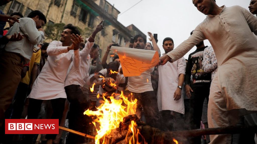 India protesters block roads over citizenship law