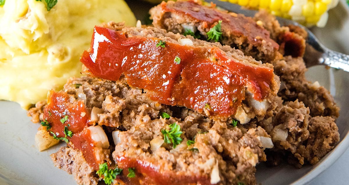 Traditional Meatloaf Recipe with Easy Sauce Topping